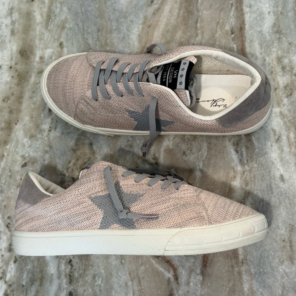 Women’s VINTAGE HAVANA Fly Salmon multi sneaker- Size 9
